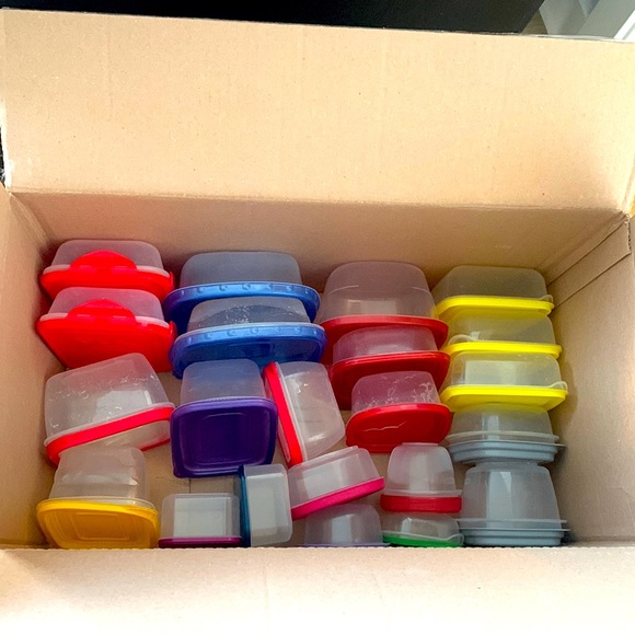 Kitchen Tupperware Various Sizes Poshmark